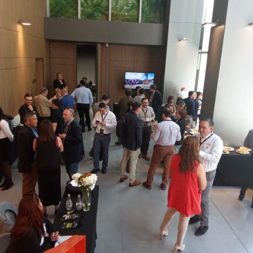 Foyer con Gente